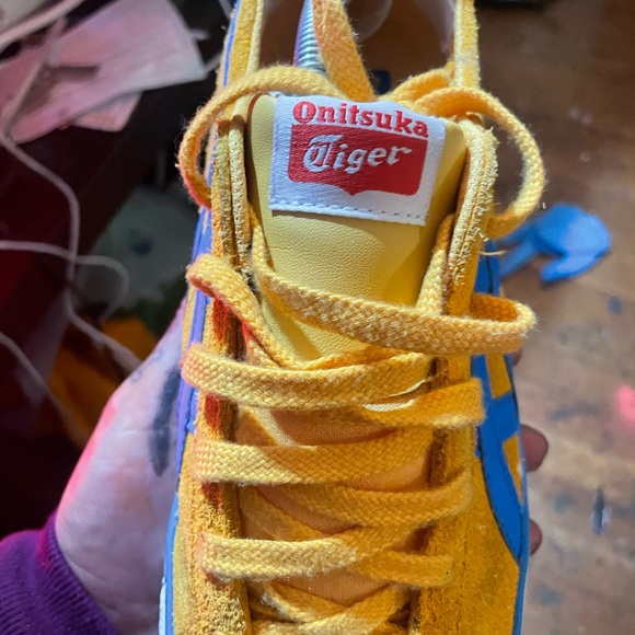 Anitizuku Ascics sneakers 🥶 - Picture 6 of 7